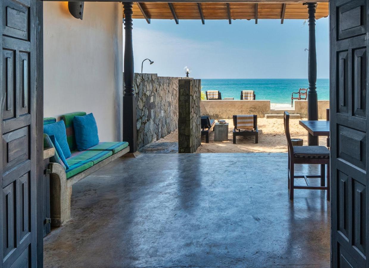Blue Parrot Beach Villa Ambalangoda  Exterior foto